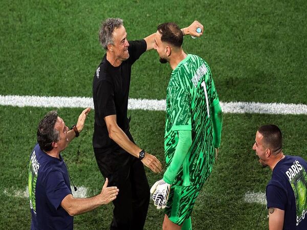 Didepak PSG, Donnarumma Sindir Luis Enrique di Surat Perpisahannya